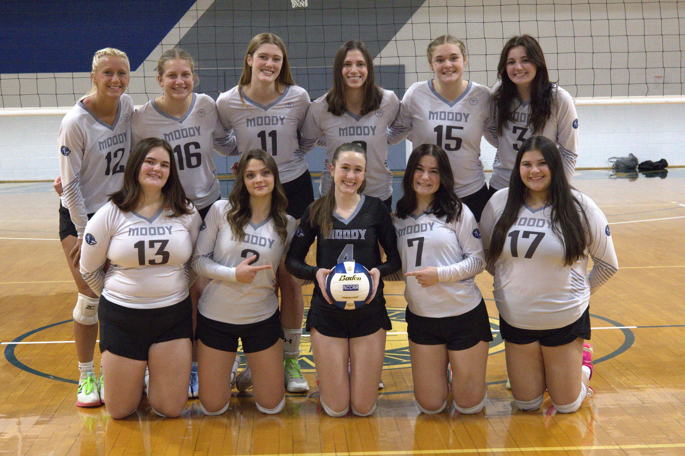 The Women's Volleyball Team Receives 2025 Scholar Team Award